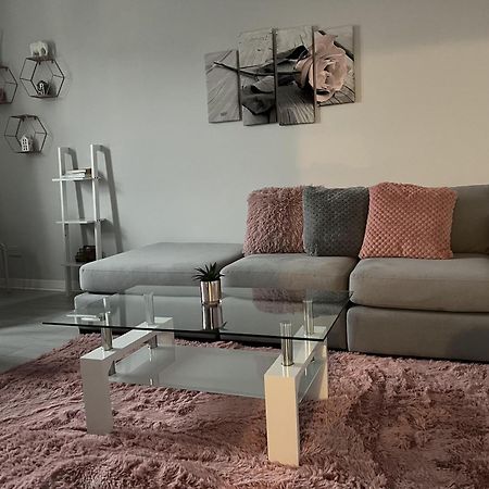 Captivating 2-Bed Apartment In Kirkcaldy Kültér fotó