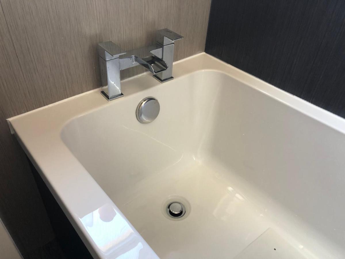 Captivating 2-Bed Apartment In Kirkcaldy Kültér fotó